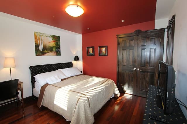 Queen Room with Ensuite