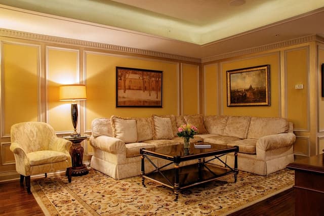 Windsor Suite, 1 King Bed with 2 Sofa Beds