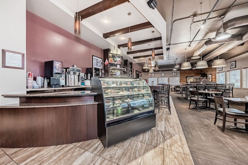 RAMADA STONY PLAIN HOTEL & SUITES4