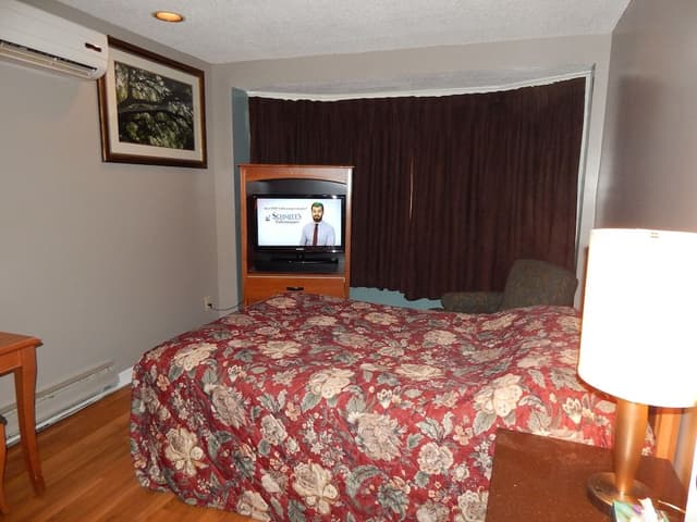 Double Bedroom, 1 Double Bed, Shared Bathroom