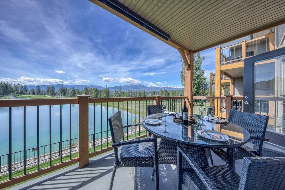 BIGHORN MEADOWS RESORT1