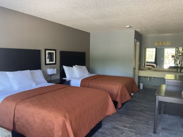 Classic Room, 2 Queen Beds