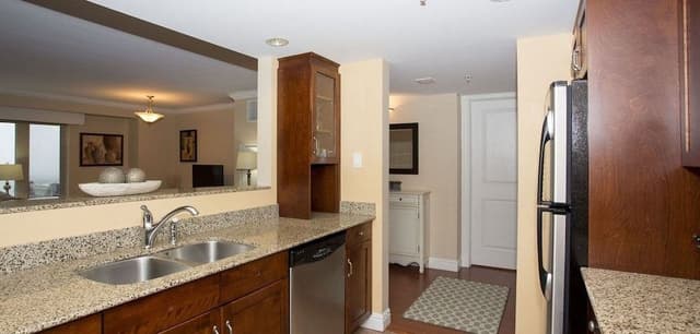 Executive Suite, 2 Bedrooms, Kitchen, Harbor View