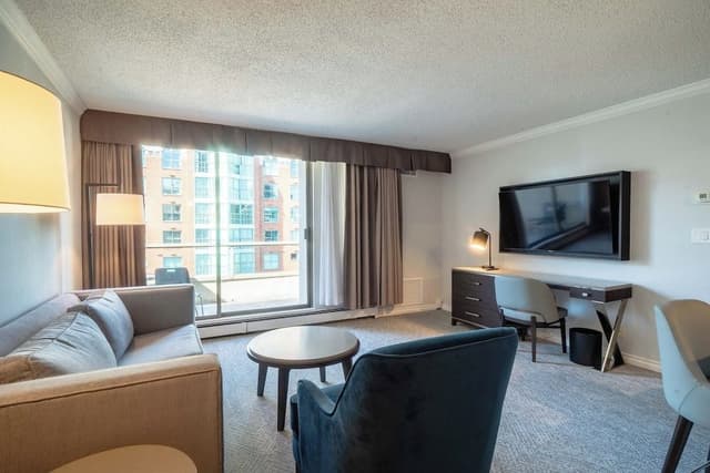 One Bedroom Premium Suite, 1 King Bed, Sofa Bed
