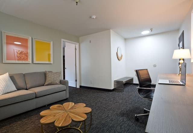 Executive 2 Queen Suite
