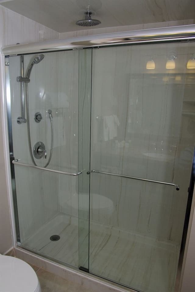 Luxury Suite, 1 King Bed, Jetted Tub