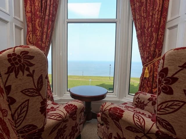 Superior Double Room, Ensuite, Sea View (4 Poster-BayWindow-Room 3)