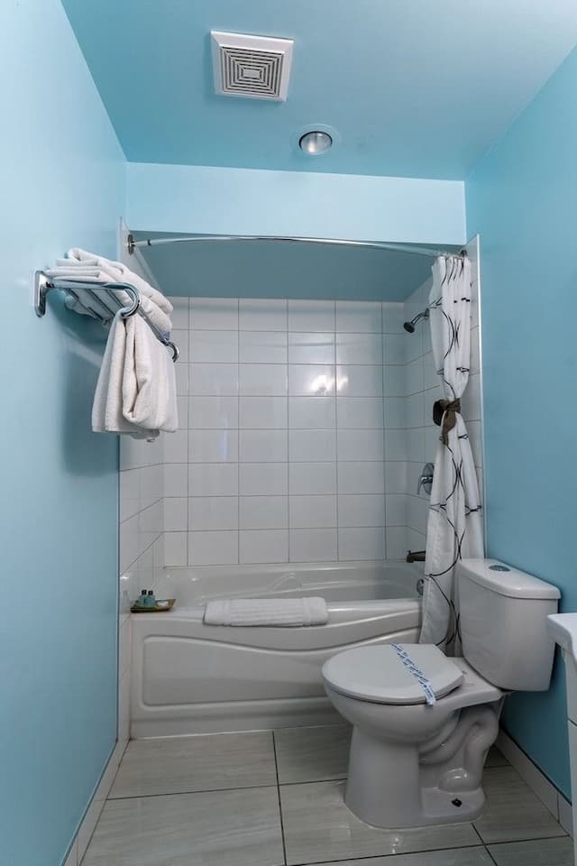Deluxe Double Room, 2 Queen Beds, Non Smoking, Kitchenette