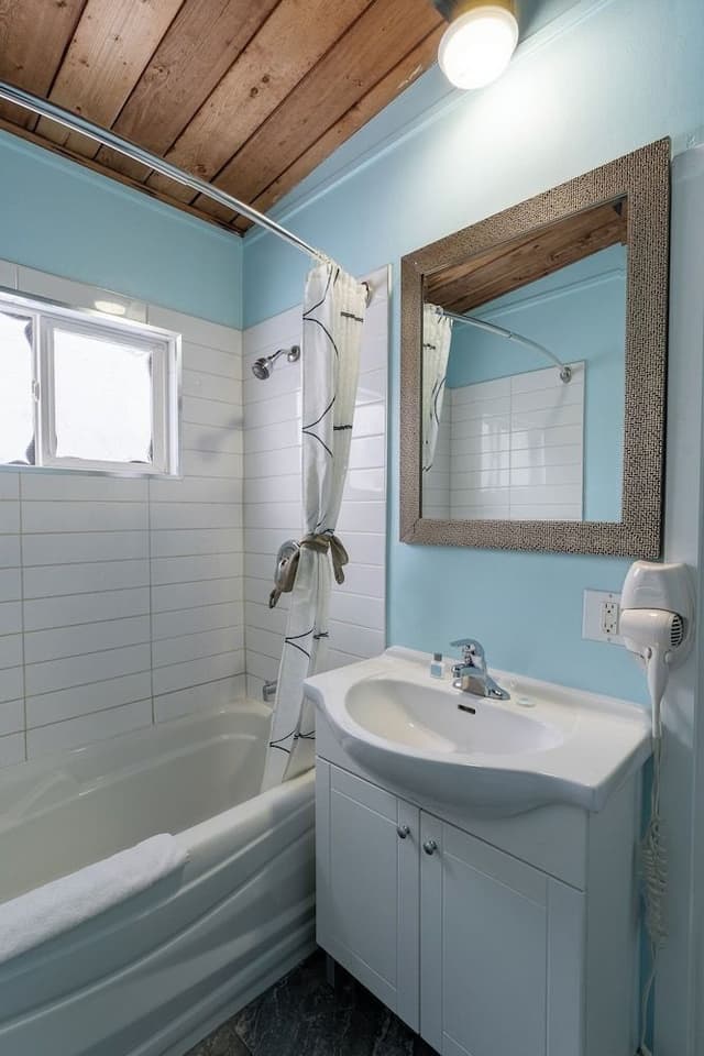 Deluxe Double Room, 2 Queen Beds, Non Smoking, Kitchenette