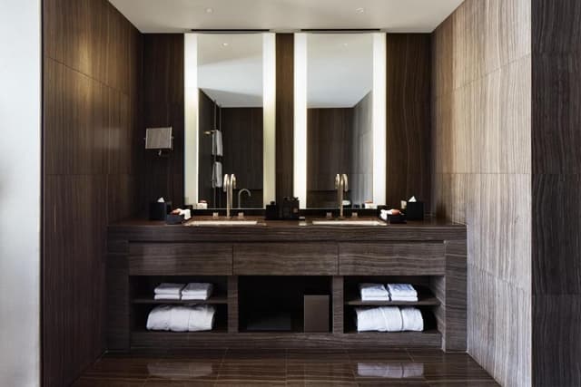 Armani Fountain View Suite