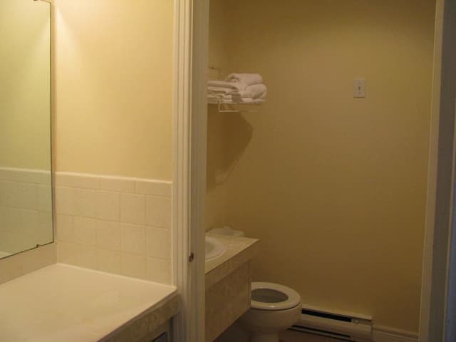 Standard Room, 1 Queen Bed