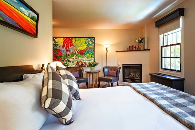 Deluxe Room (Mill River - King)