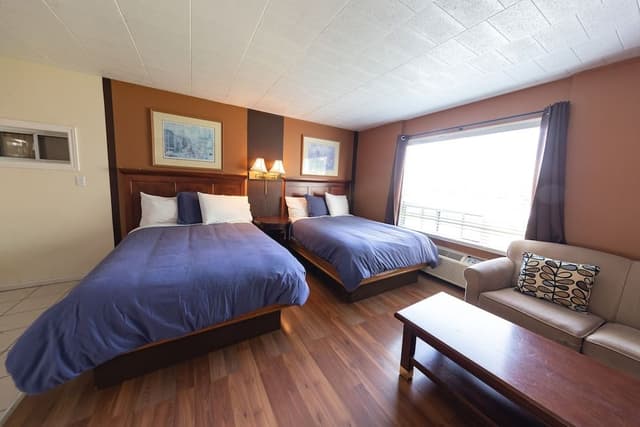 Family Room, Multiple Beds, Private Bathroom