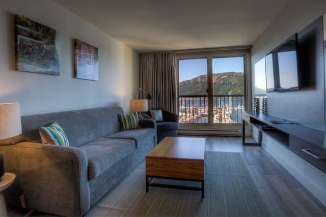 Executive Suite, Ocean View (NOT Pet-friendly)