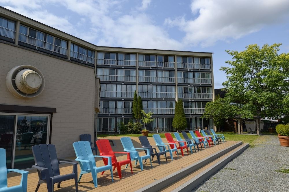 Oceanfront Suites at Cowichan Bay3