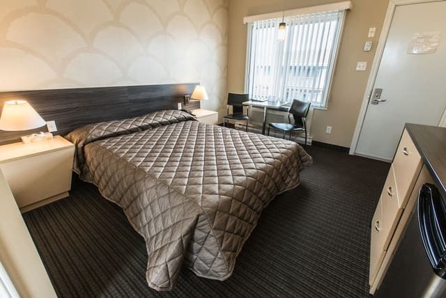 Standard Room, 1 Queen Bed, Non Smoking