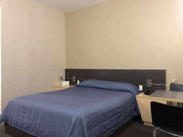 Standard Room, 1 Queen Bed, Smoking
