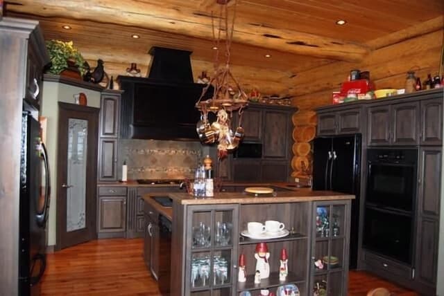 Executive Cabin, 4 Bedrooms, Hot Tub, Mountain View