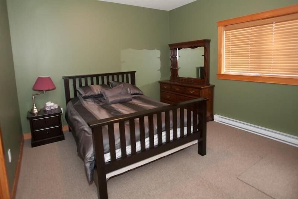 Brookside by Apex Accommodations3