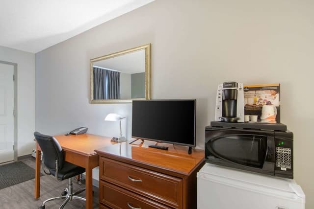 Standard Room, 2 Queen Beds, Non Smoking