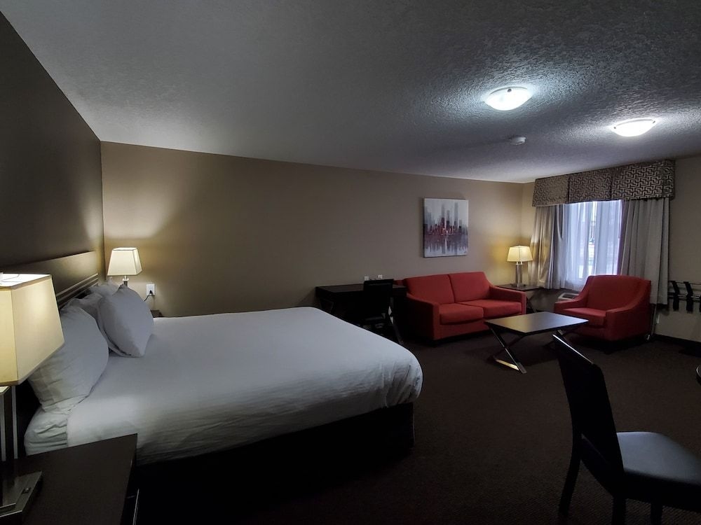 Royal Lodge Motel1