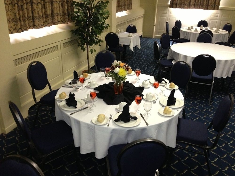 Slemon Park Hotel & Conference Centre3