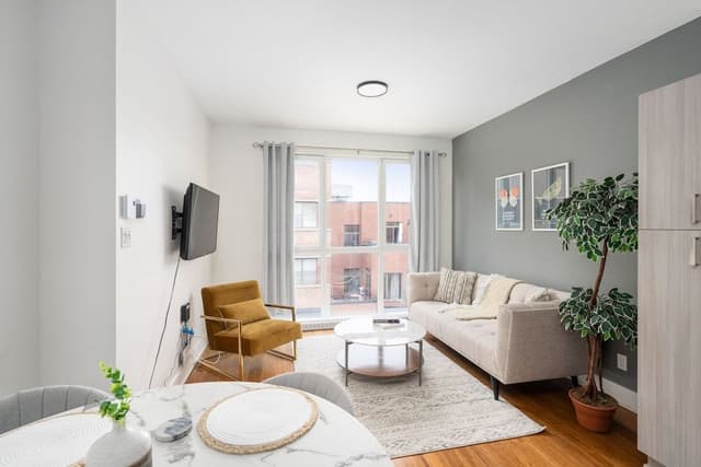 Deluxe 2 Bedroom Apartment