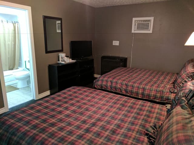 Standard Double Room, 2 Double Beds, Smoking, Garden View