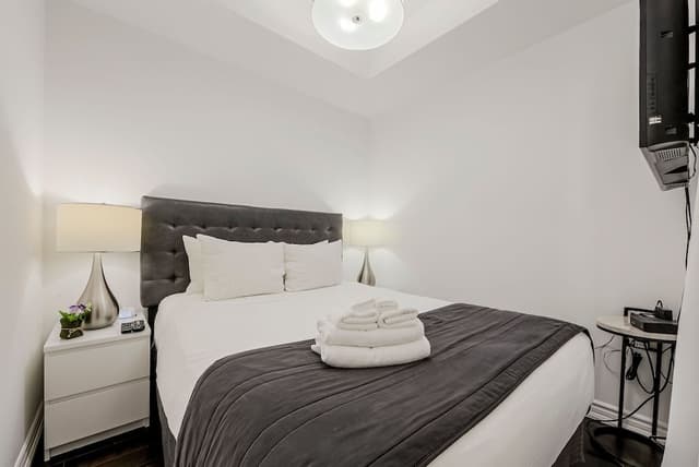 Executive 1 Bedroom Suite, Kitchen, City View