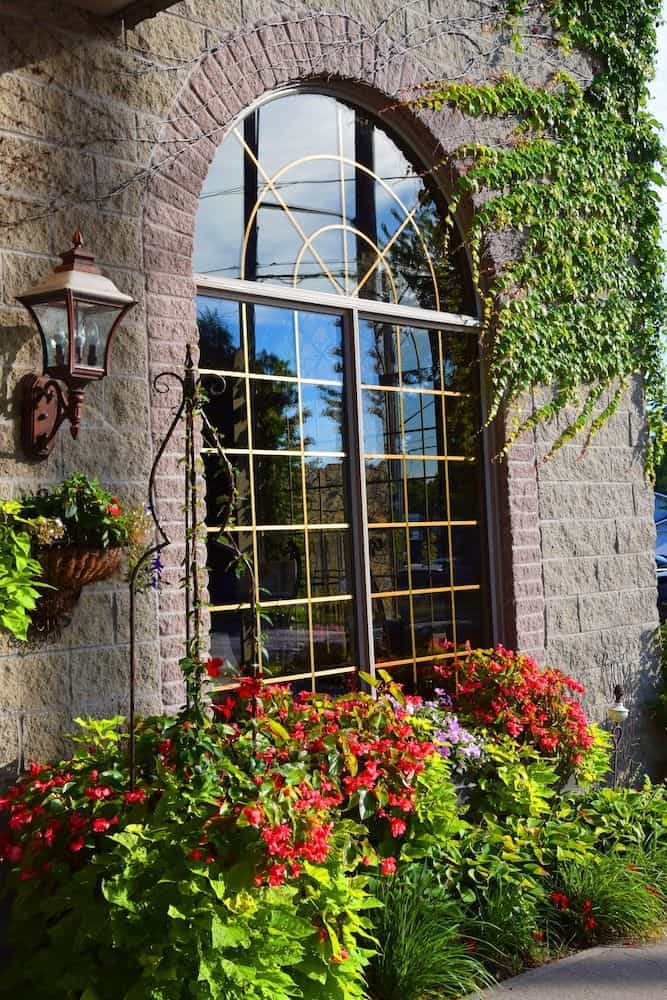 STONE GATE INN