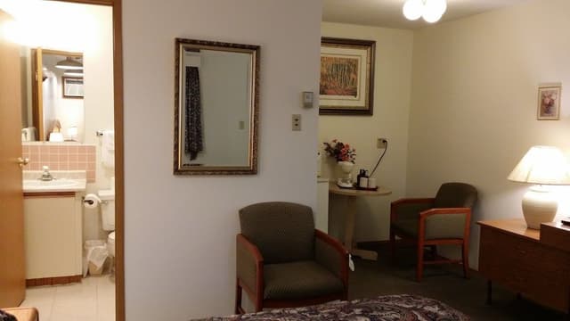 Standard Room, 1 Queen Bed