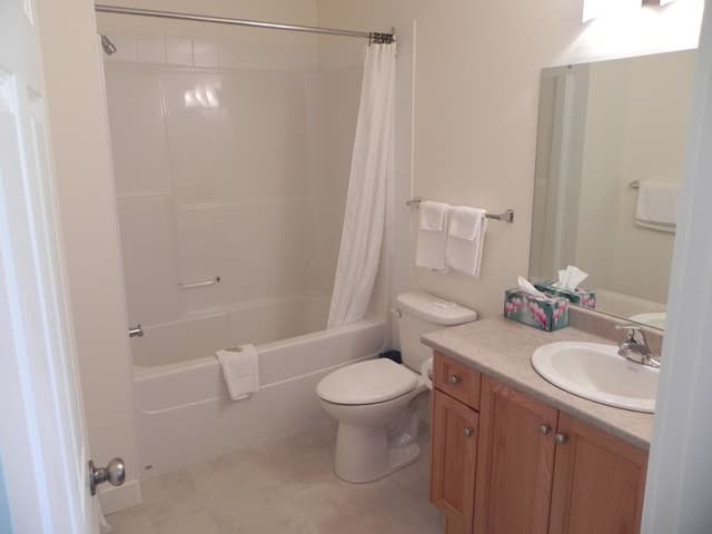 Standard Room, 1 Queen Bed