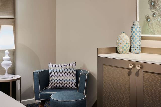 Classic Queen Room