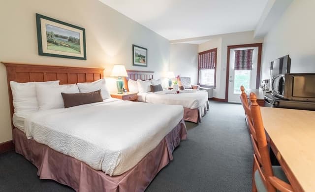 Standard Double Room, 2 Queen Beds