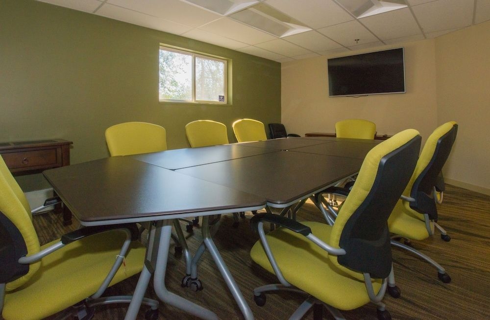 CAPITAL SUITES YELLOWKNIFE2