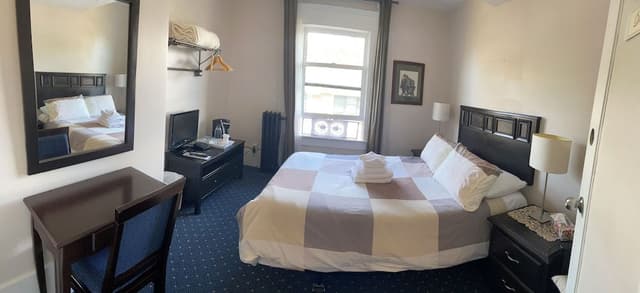 Economy Room, Shared Bathroom