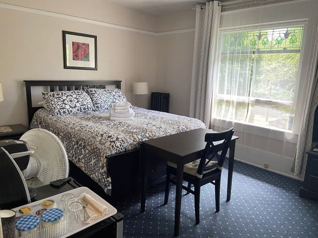 Standard Room, Private Bathroom
