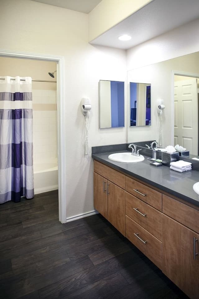 10 Bedroom listing: (2) 3-BR Condos and (2) 2-BR Condos