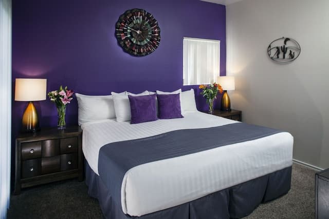 10 Bedroom listing: (2) 3-BR Condos and (2) 2-BR Condos