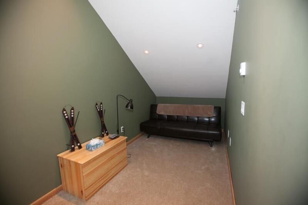 Snow Ridge by Apex Accommodations2