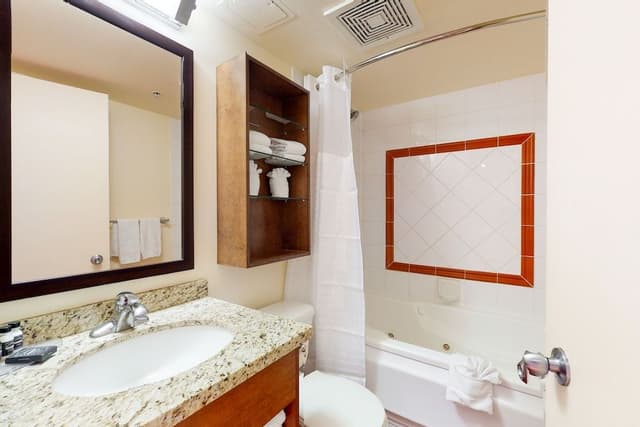 Condo, 2 Bedrooms
