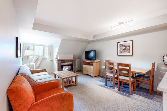 Condo, 1 Bedroom