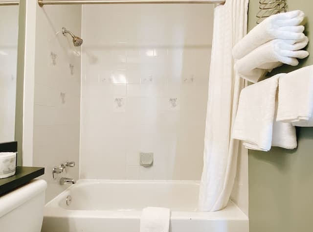 Deluxe Room, 2 Queen Beds (Front Facing)