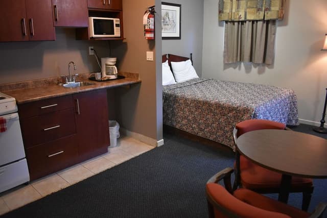 Standard Room, 2 Queen Beds, Kitchenette