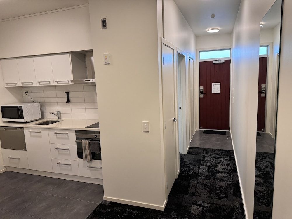 Clarion Suites Ambassador3