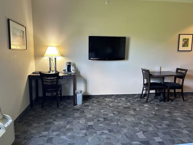 Standard Room, 1 Queen Bed, Accessible