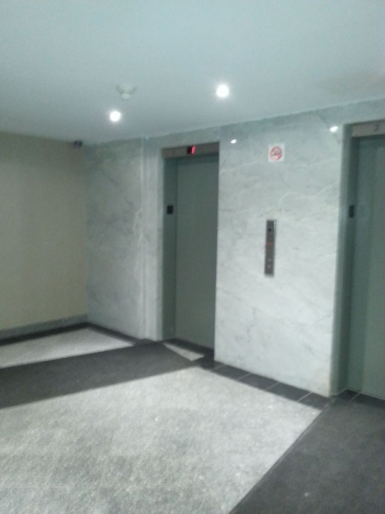Toronto Furnished Living3