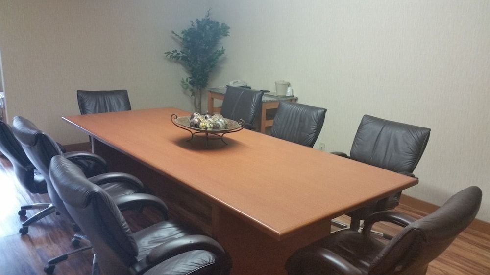 Woodfield Inn and Suites3