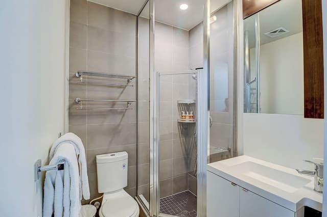 Executive Condo, 1 Bedroom, Non Smoking, Balcony