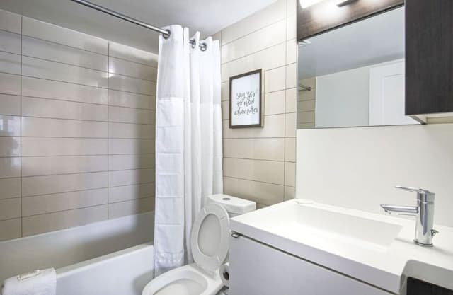 Executive Condo, 3 Bedrooms, Non Smoking, City View